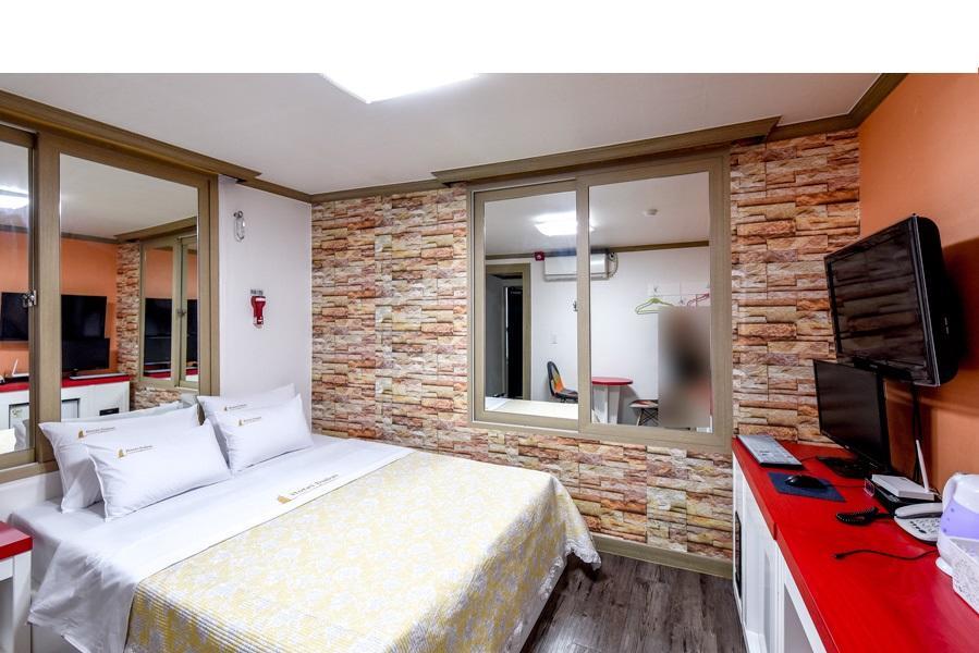Dubai Motel Daejeon Buitenkant foto