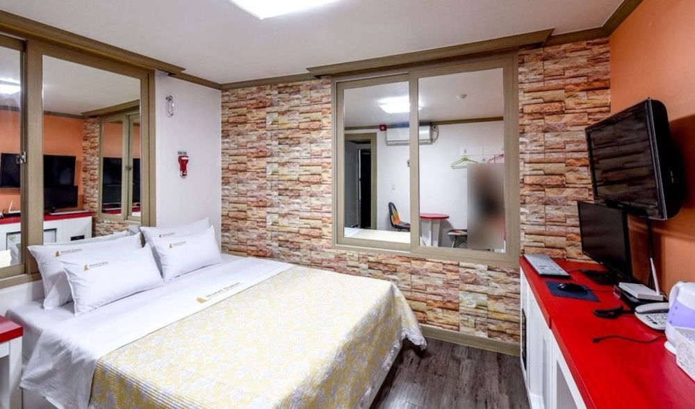 Dubai Motel Daejeon Buitenkant foto