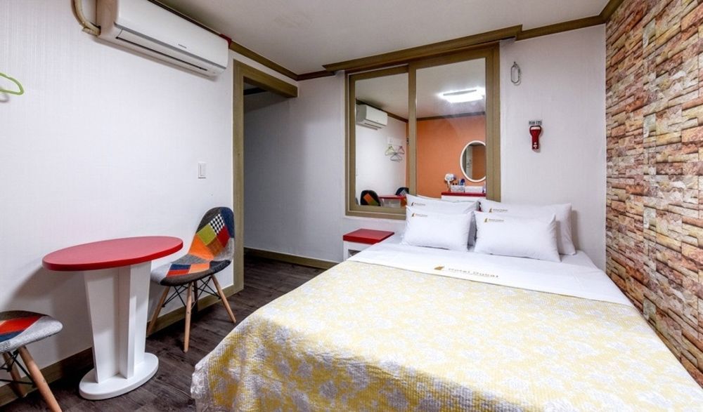 Dubai Motel Daejeon Buitenkant foto